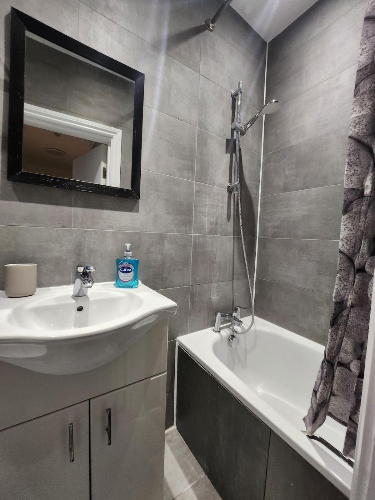 Pensiune Modern Spacious 10 Minutes From Big Ben